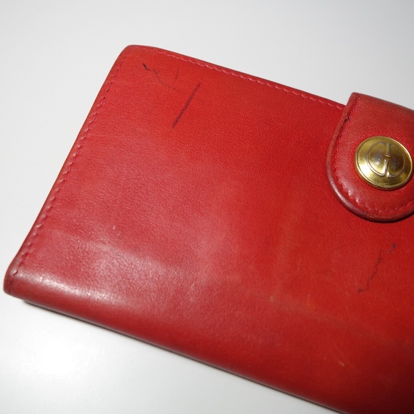 Vintage Gucci Red Leather GG Button Clasp Wallet Made In Italy - Picture 2 of 16